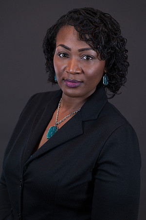 Charlene_Headshot00007_43-Edit