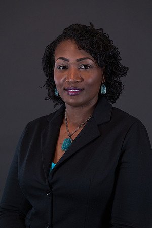 Charlene_Headshot00007_17-Edit