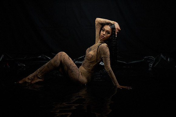Wet-Shoot-Jasmine-Anais 01116