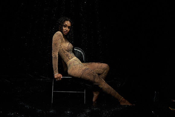 Wet-Shoot-Jasmine-Anais 01079