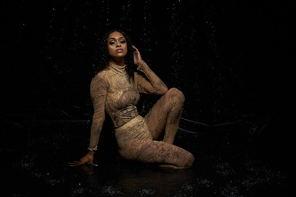 Wet-Shoot-Jasmine-Anais 00999
