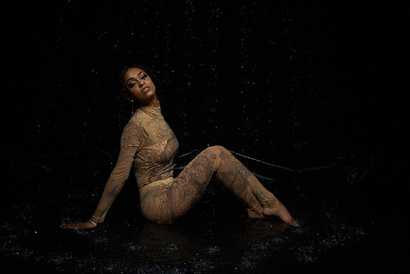 Wet-Shoot-Jasmine-Anais 01010