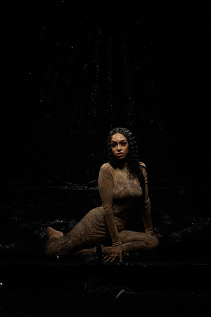 Wet-Shoot-Jasmine-Anais 00981