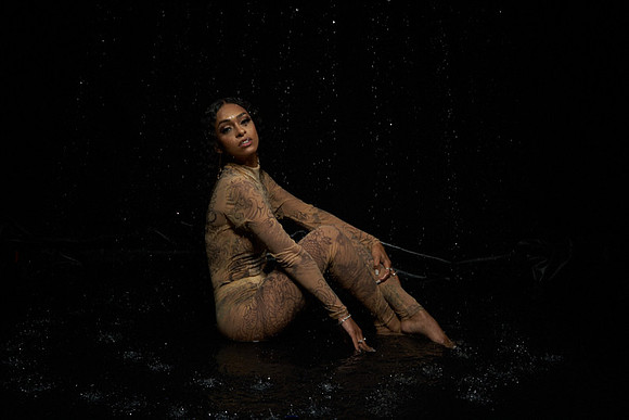 Wet-Shoot-Jasmine-Anais 01009