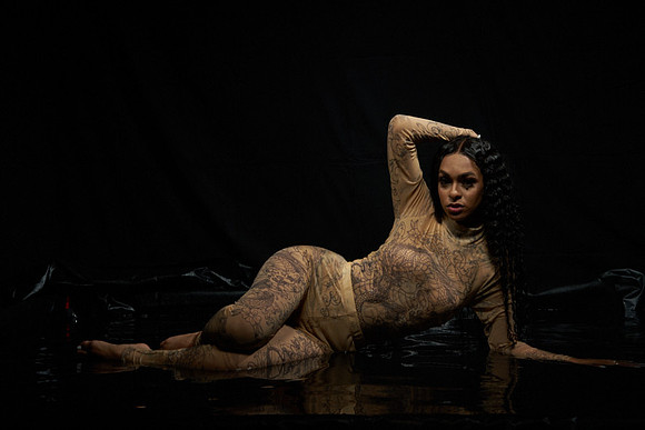 Wet-Shoot-Jasmine-Anais 01139