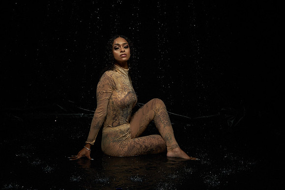 Wet-Shoot-Jasmine-Anais 01005