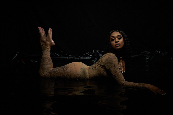 Wet-Shoot-Jasmine-Anais 01151
