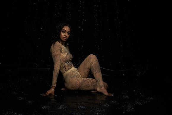 Wet-Shoot-Jasmine-Anais 01004
