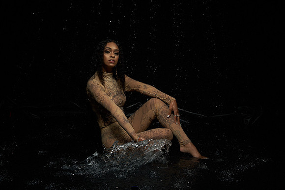 Wet-Shoot-Jasmine-Anais 01008