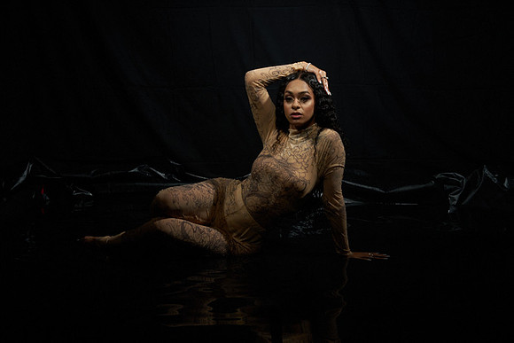 Wet-Shoot-Jasmine-Anais 01123