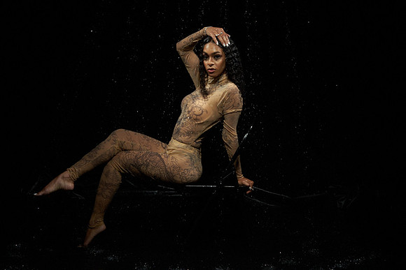 Wet-Shoot-Jasmine-Anais 01042