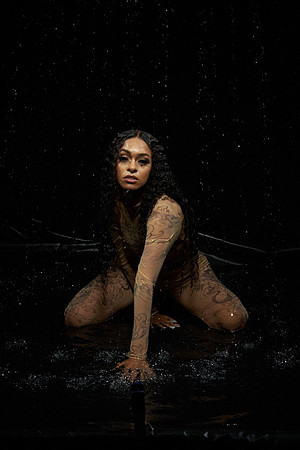 Wet-Shoot-Jasmine-Anais 01030