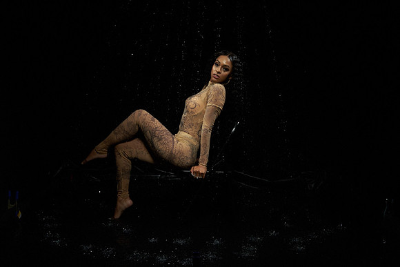 Wet-Shoot-Jasmine-Anais 01046