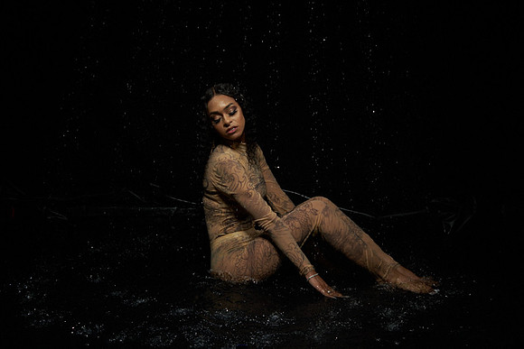 Wet-Shoot-Jasmine-Anais 01015