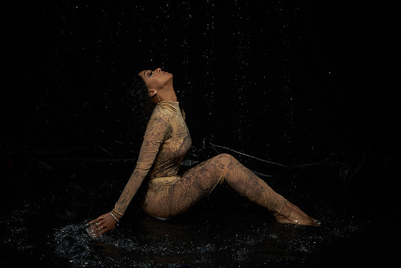 Wet-Shoot-Jasmine-Anais 01011