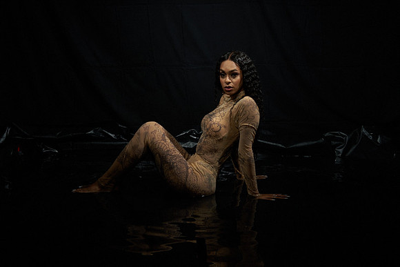 Wet-Shoot-Jasmine-Anais 01118