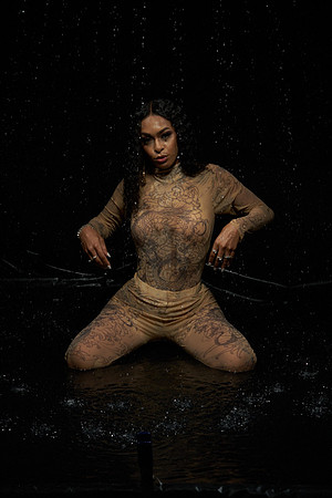 Wet-Shoot-Jasmine-Anais 01025
