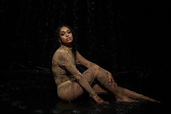 Wet-Shoot-Jasmine-Anais 01020