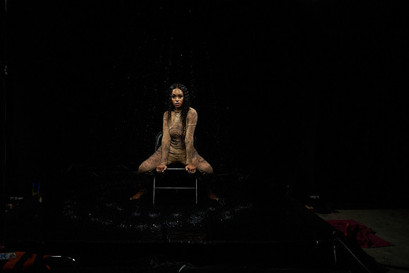 Wet-Shoot-Jasmine-Anais 01061