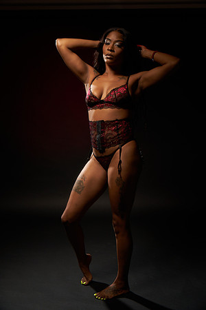 Valerie-Flowers-Calendar-Photoshoot-02712