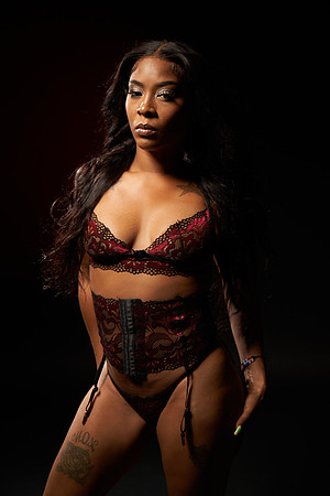 Valerie-Flowers-Calendar-Photoshoot-02713
