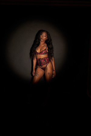 Valerie-Flowers-Calendar-Photoshoot-02793