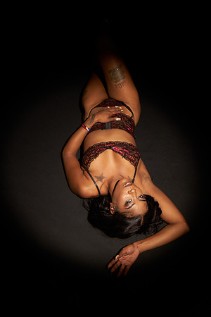 Valerie-Flowers-Calendar-Photoshoot-02749