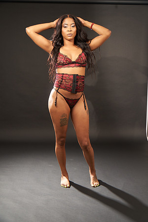 Valerie-Flowers-Calendar-Photoshoot-02693