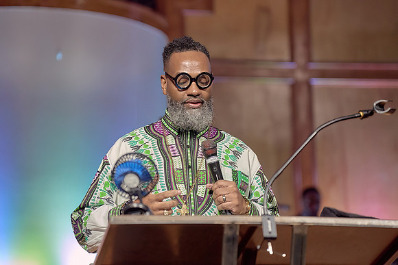 Black History Month Worship Service-0173-DeNoiseAI-severe-noise