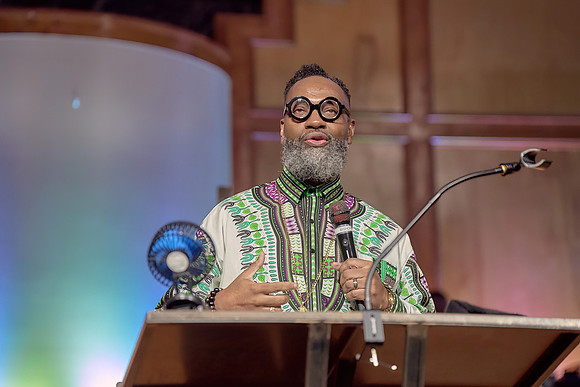 Black History Month Worship Service-0178-DeNoiseAI-severe-noise
