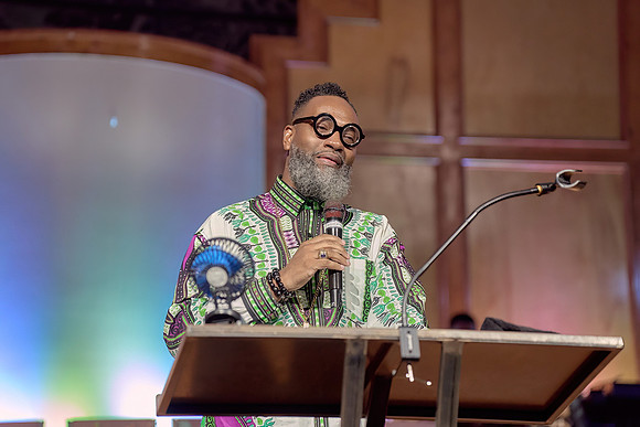 Black History Month Worship Service-0189-DeNoiseAI-severe-noise