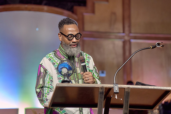 Black History Month Worship Service-0185-DeNoiseAI-severe-noise