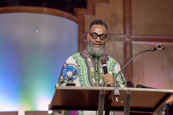 Black History Month Worship Service-0199-DeNoiseAI-severe-noise