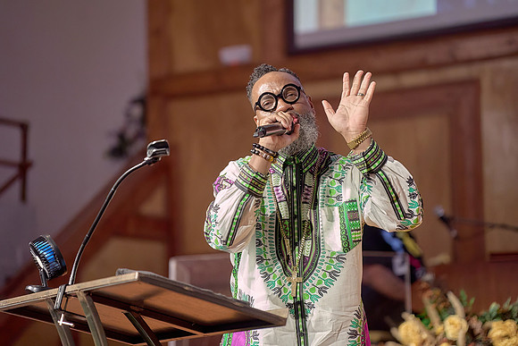 Black History Month Worship Service-0237-DeNoiseAI-severe-noise