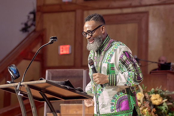 Black History Month Worship Service-0261-DeNoiseAI-severe-noise
