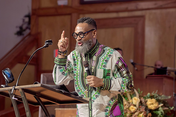 Black History Month Worship Service-0263-DeNoiseAI-severe-noise