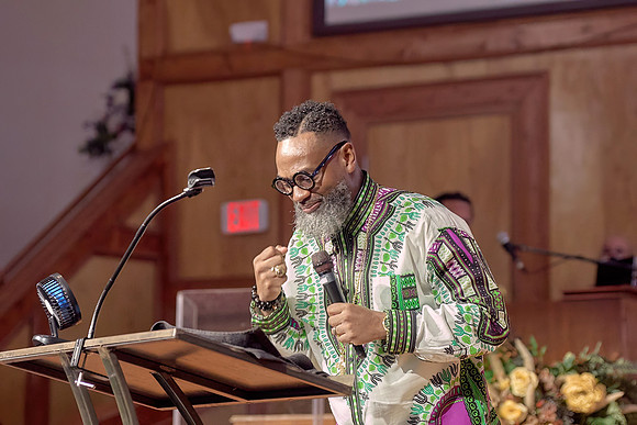 Black History Month Worship Service-0265-DeNoiseAI-severe-noise