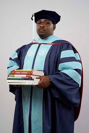 20230304_Grad-Photo_Darius-Peterson7400010_1