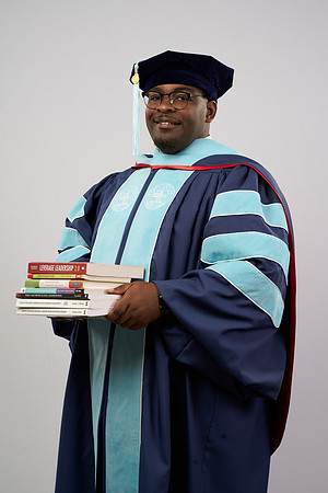 20230304_Grad-Photo_Darius-Peterson7400012_1