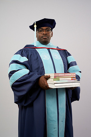 20230304_Grad-Photo_Darius-Peterson7400016_1