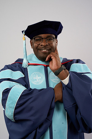 20230304_Grad-Photo_Darius-Peterson7400025_1