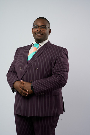 20230304_Grad-Photo_Darius-Peterson7400028