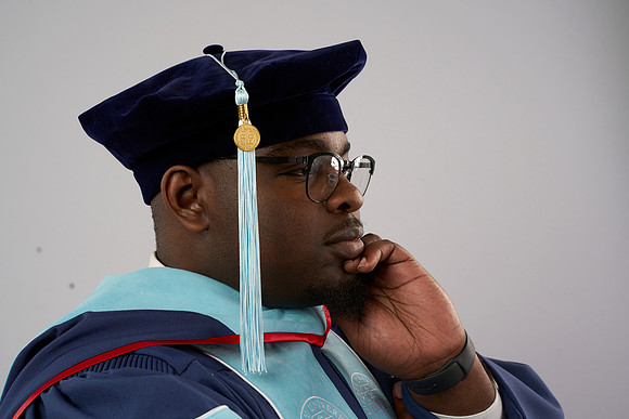 20230304_Grad-Photo_Darius-Peterson7400029_1