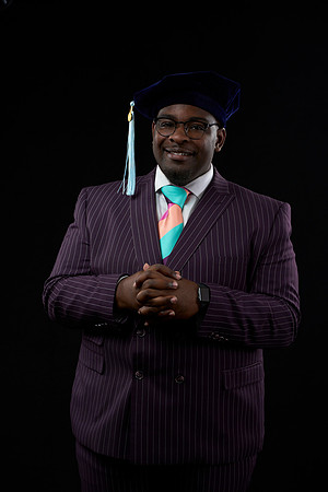 20230304_Grad-Photo_Darius-Peterson7400046