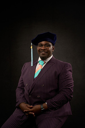 20230304_Grad-Photo_Darius-Peterson7400070