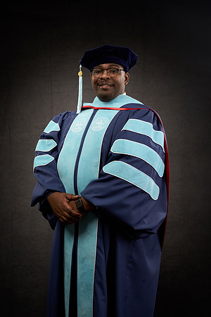 20230304_Grad-Photo_Darius-Peterson7400089