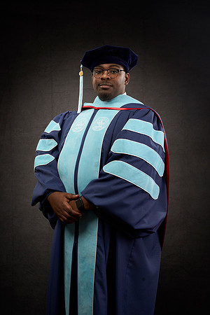 20230304_Grad-Photo_Darius-Peterson7400090