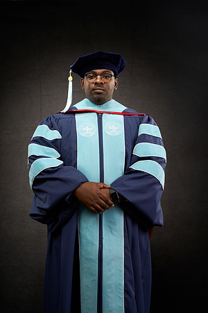 20230304_Grad-Photo_Darius-Peterson7400091