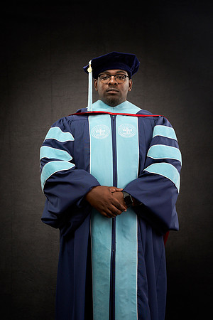 20230304_Grad-Photo_Darius-Peterson7400094