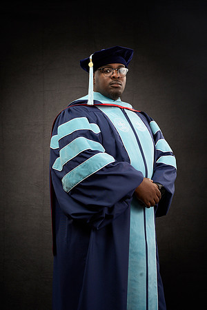 20230304_Grad-Photo_Darius-Peterson7400096
